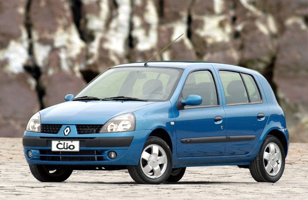 Cinco boas opções de carros usados por até R$ 15 mil no RJ 8 melhor versão do Renault Clio Expression azul