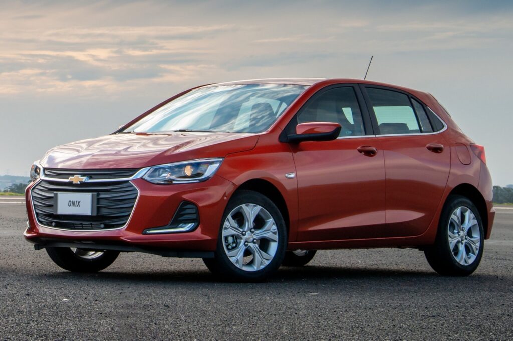 instacarro chevrolet onix chave presencial