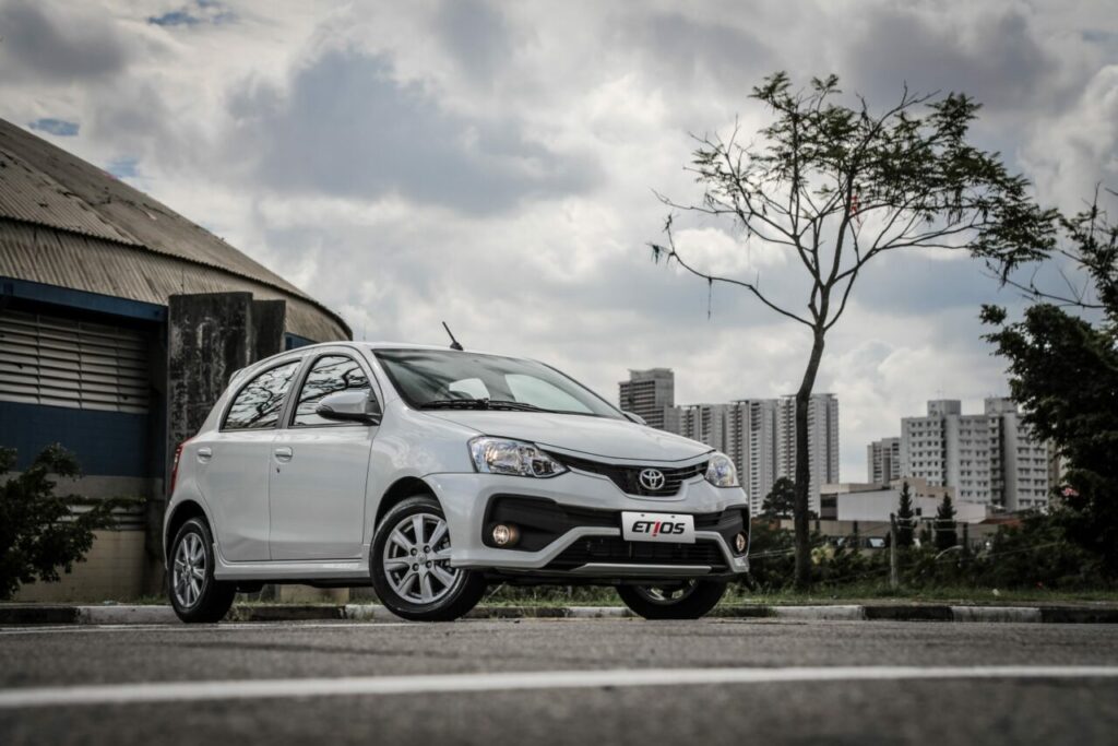 Guia de uso: como desativar o toque de acionamento do alarme do Toyota Etios 2 toyota etios