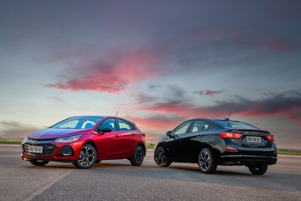 Chevrolet Cruze estreia nas versões RS e Midnight 7 Chevrolet Cruze RS Midnight
