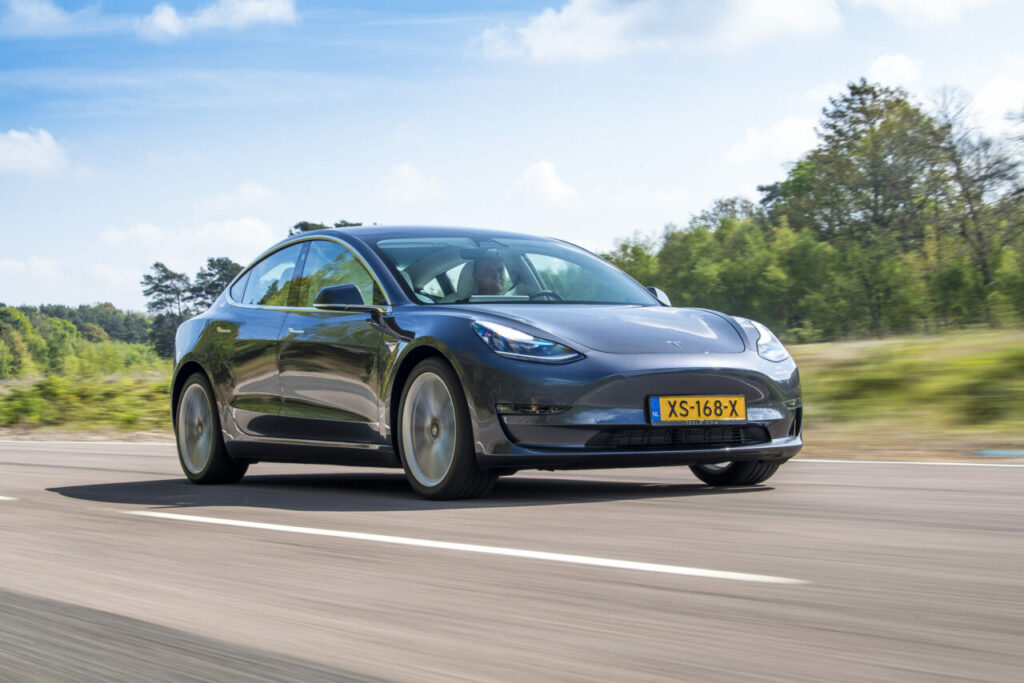 Tesla escondeu mil acidentes quase fatais do Autopilot 3 tesla model 3 82