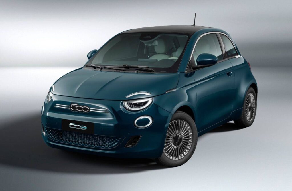 Fiat 500e - carros retrô