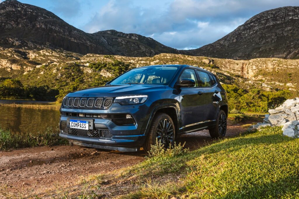 Jeep Compass 4xe será lançado no dia 4 de abril 3 Jeep Compass 4xe