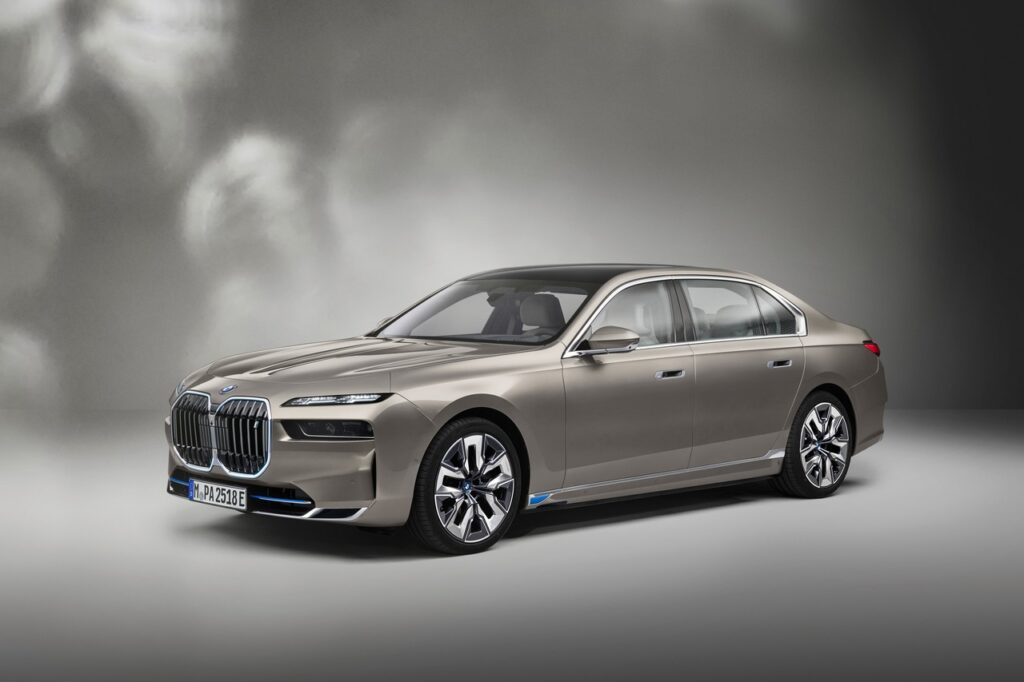Novo BMW Série 7 chega mais tecnológico e com versão 100% elétrica 8 BMW Serie 7
