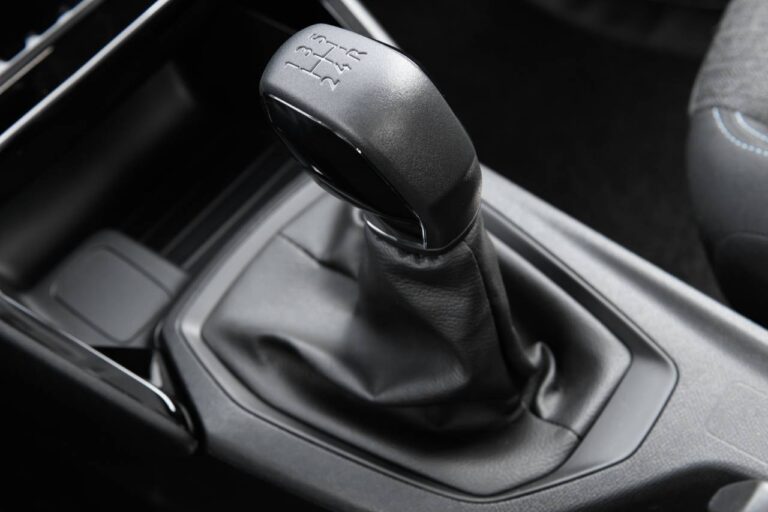 Tecnologia Automotiva 7 novo peugeot 208 câmbio manual