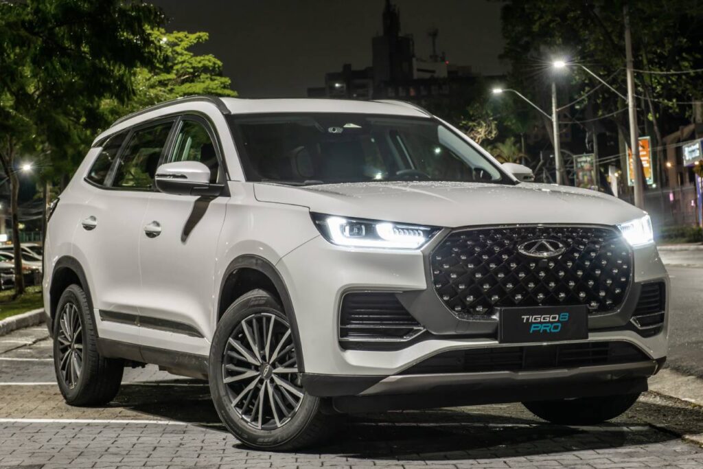 CAOA Chery anuncia redução de até R$ 10 mil no preço de carros 2 CAOA Chery eletrificados Chery Tiggo 8 Pro Plu-in Hybrid (7)