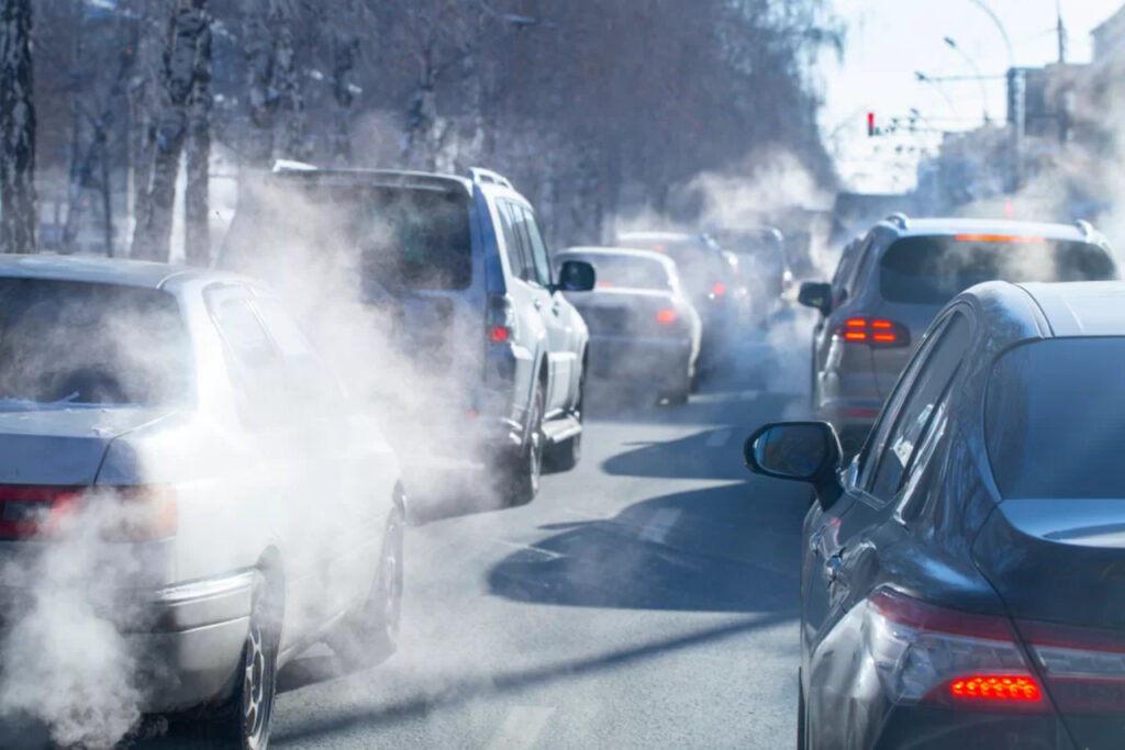 Montadoras que pretendem ser neutra em carbono até 2050 5 montadoras neutra carbono 2050 carros estrada carbono fumaça