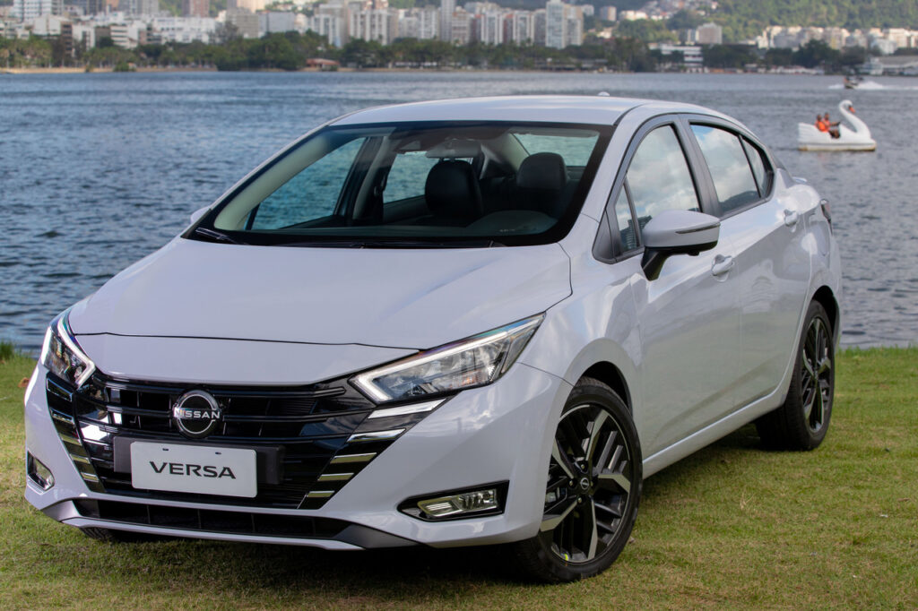 nissan versa 2024