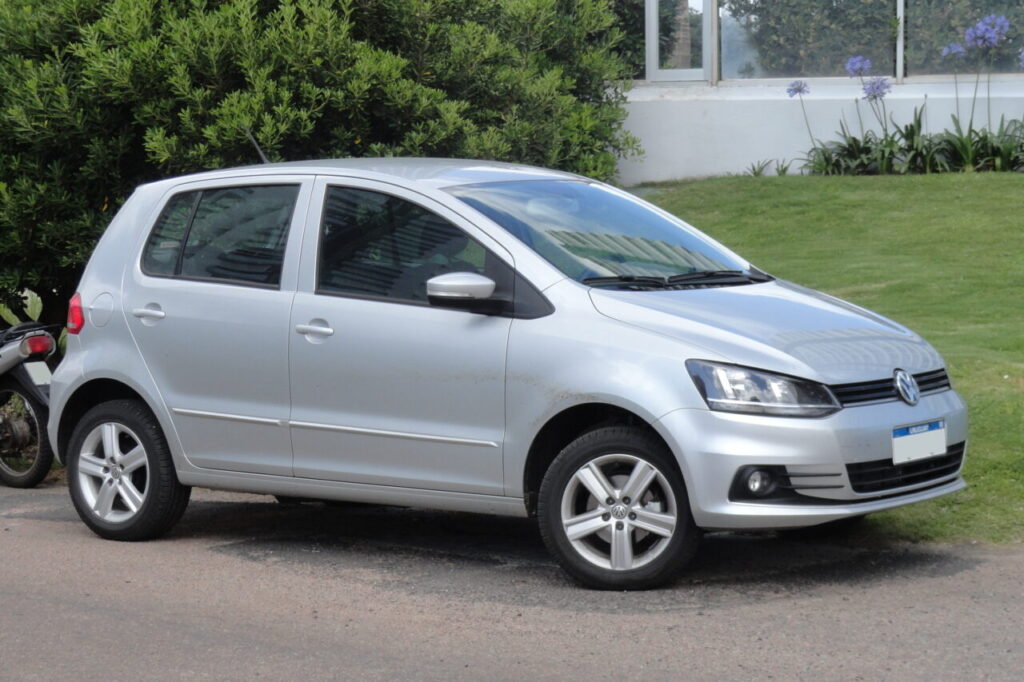 5 carros que fizeram sucesso nos anos 2000 7 VW Fox carros sucesso anos 2000