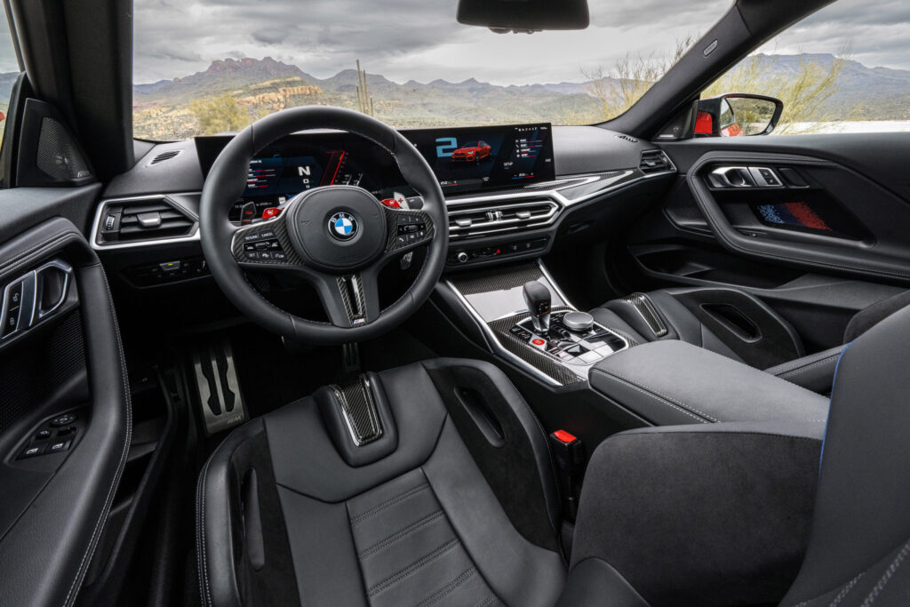 BMW já usa Inteligência Artificial no processo de design dos carros 8 BMW M2 2024 interior
