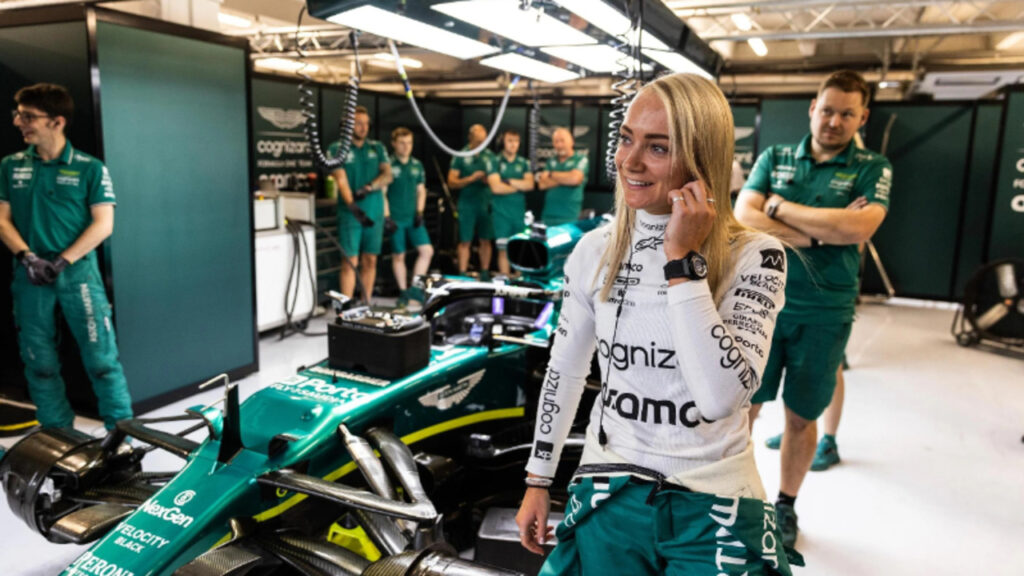Jessica Hawkins da Aston Martin é a primeira mulher a testar um carro da F1 desde 2018 7 Jessica Hawkins