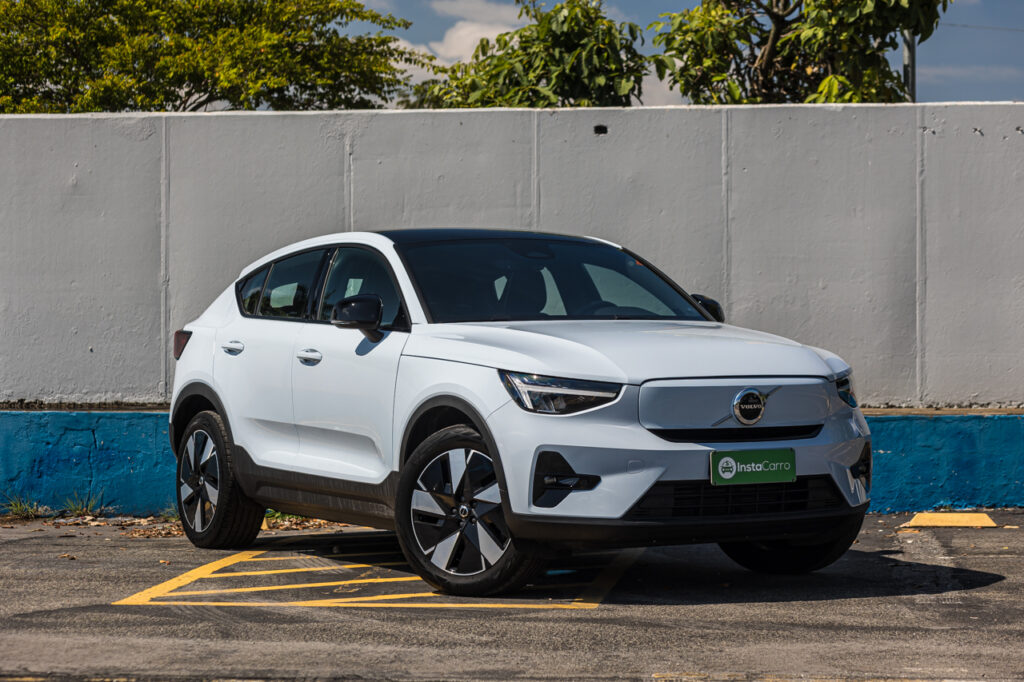 Volvo C40 Recharge Plus é SUV cupê elétrico ideal para se ter na garagem 6 Volvo C40 Plus