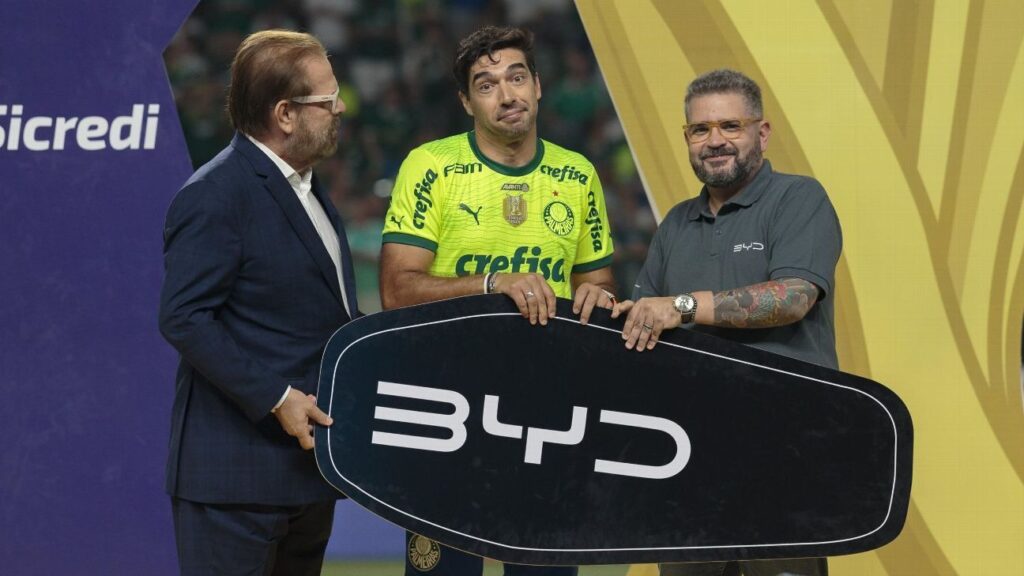 Abel Ferreira, técnico do Palmeiras, ganha carro da BYD, mas diz não gostar de elétricos 7 Abel Ferreira BYD