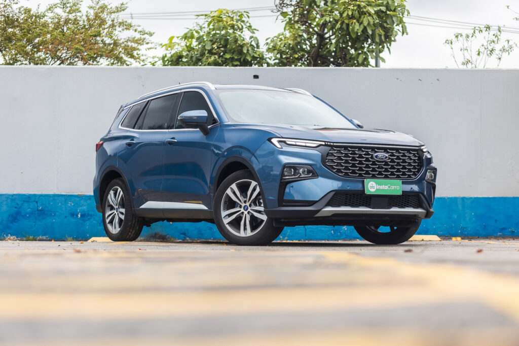 Ford Territory 2024: SUV é ótima opção no mercado, mas ainda comete pecados bobos 1 Ford Territory 2024 Azul