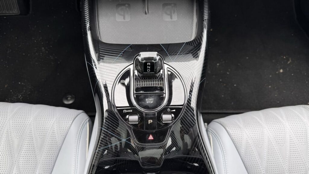 Como dirigir carro automático pela primeira vez? 1 Console central do BYD Seal azul